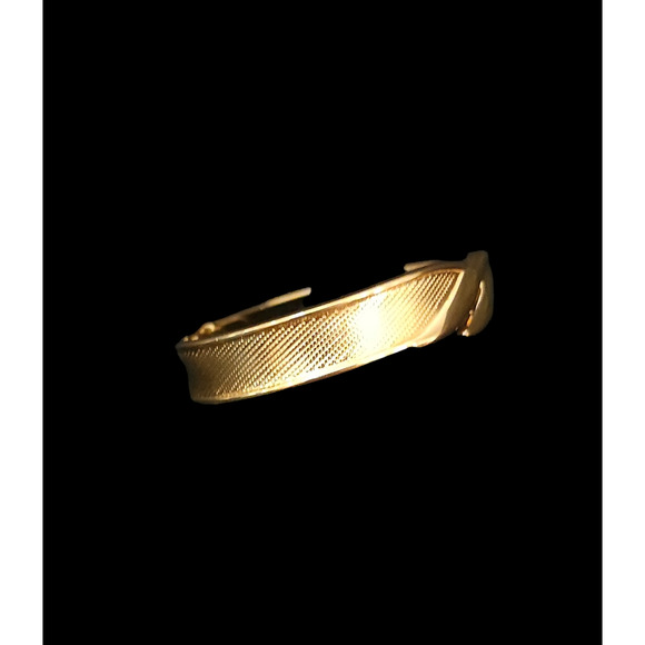 Vintage Monet hinged cuff bracelet - Picture 6 of 6